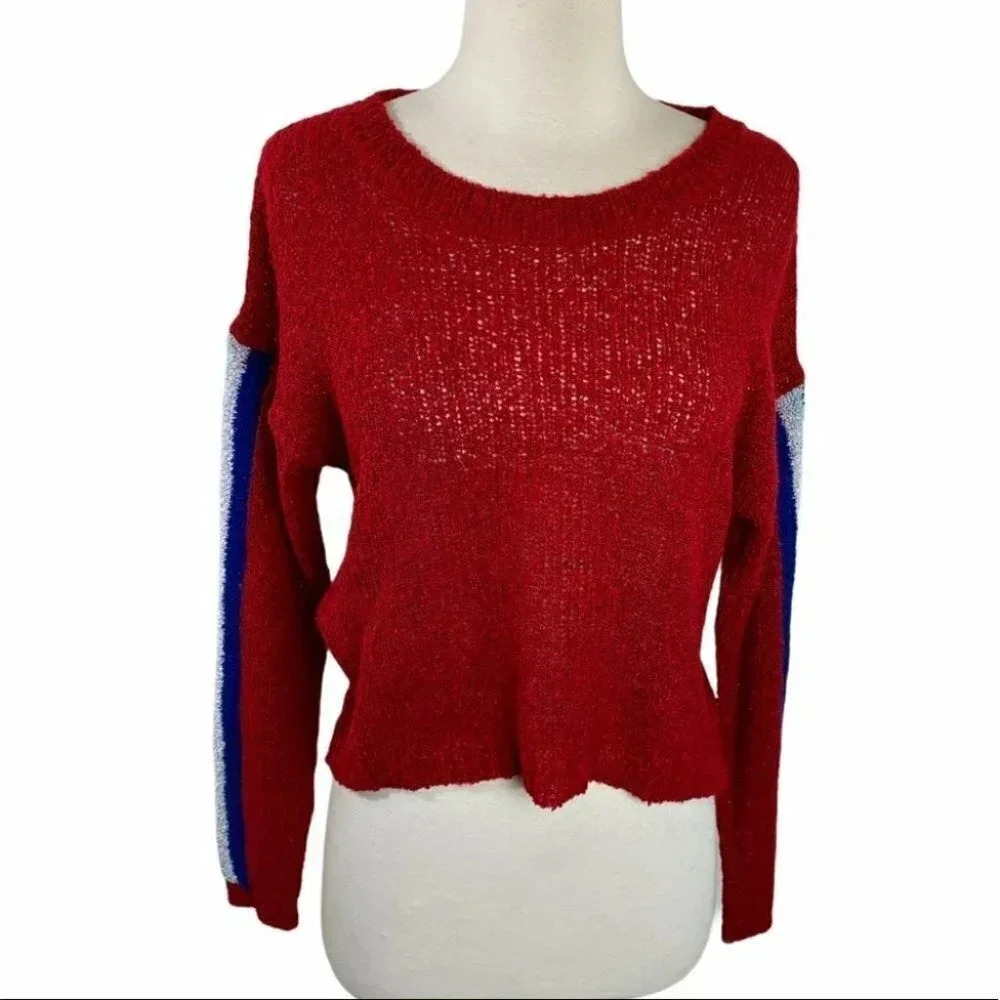 No comment L red sweater with racing strips
